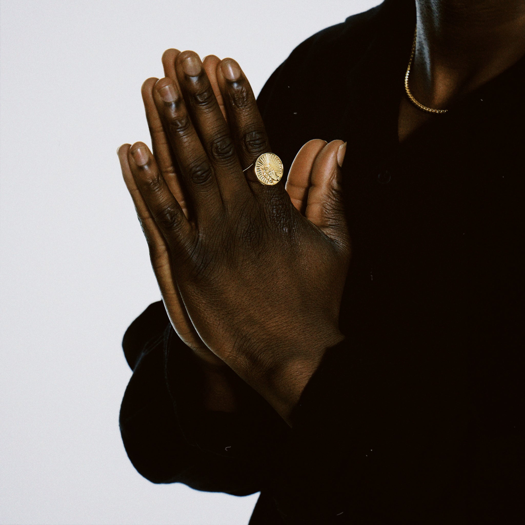 Praying Hands Ring (GOLD)